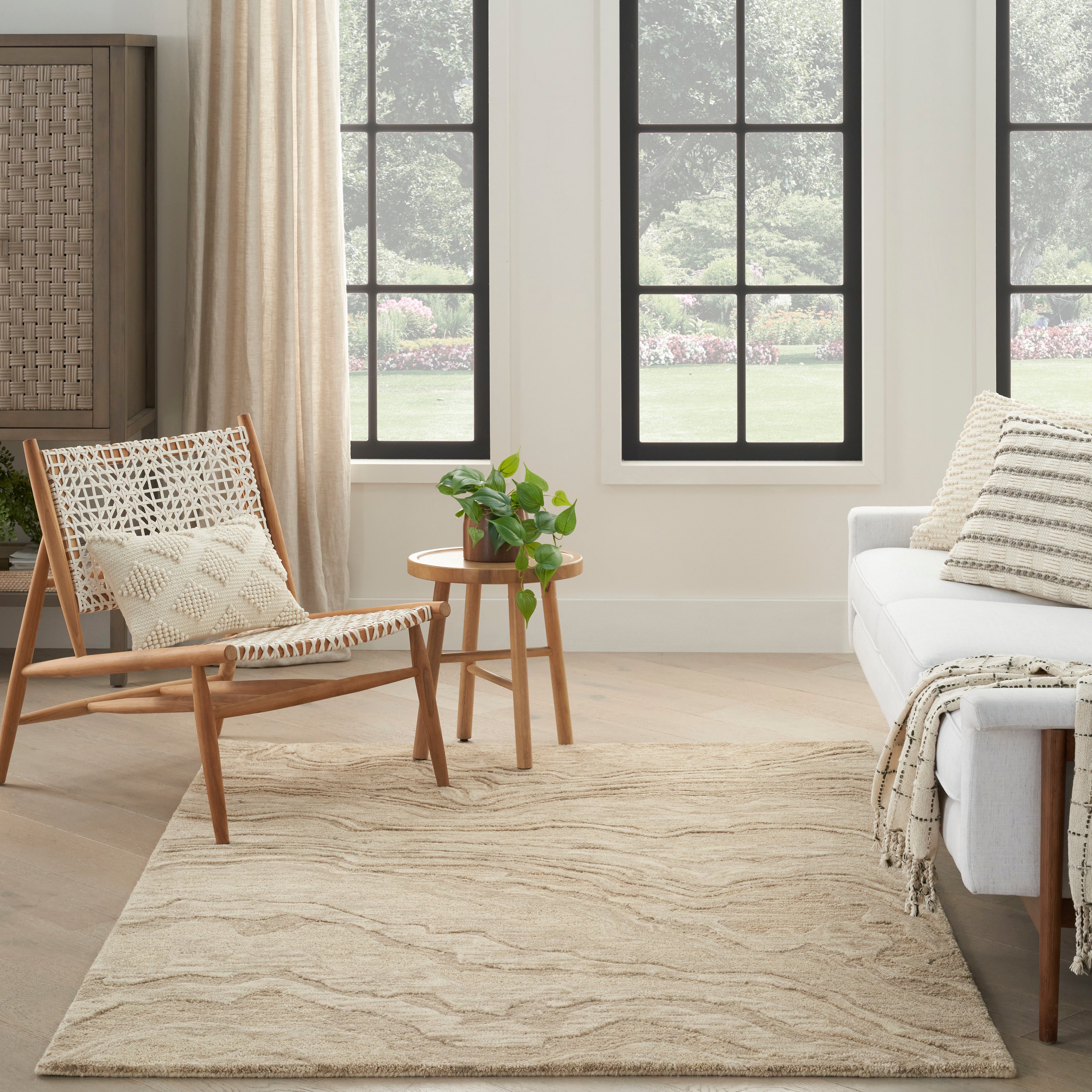 Graceful rug