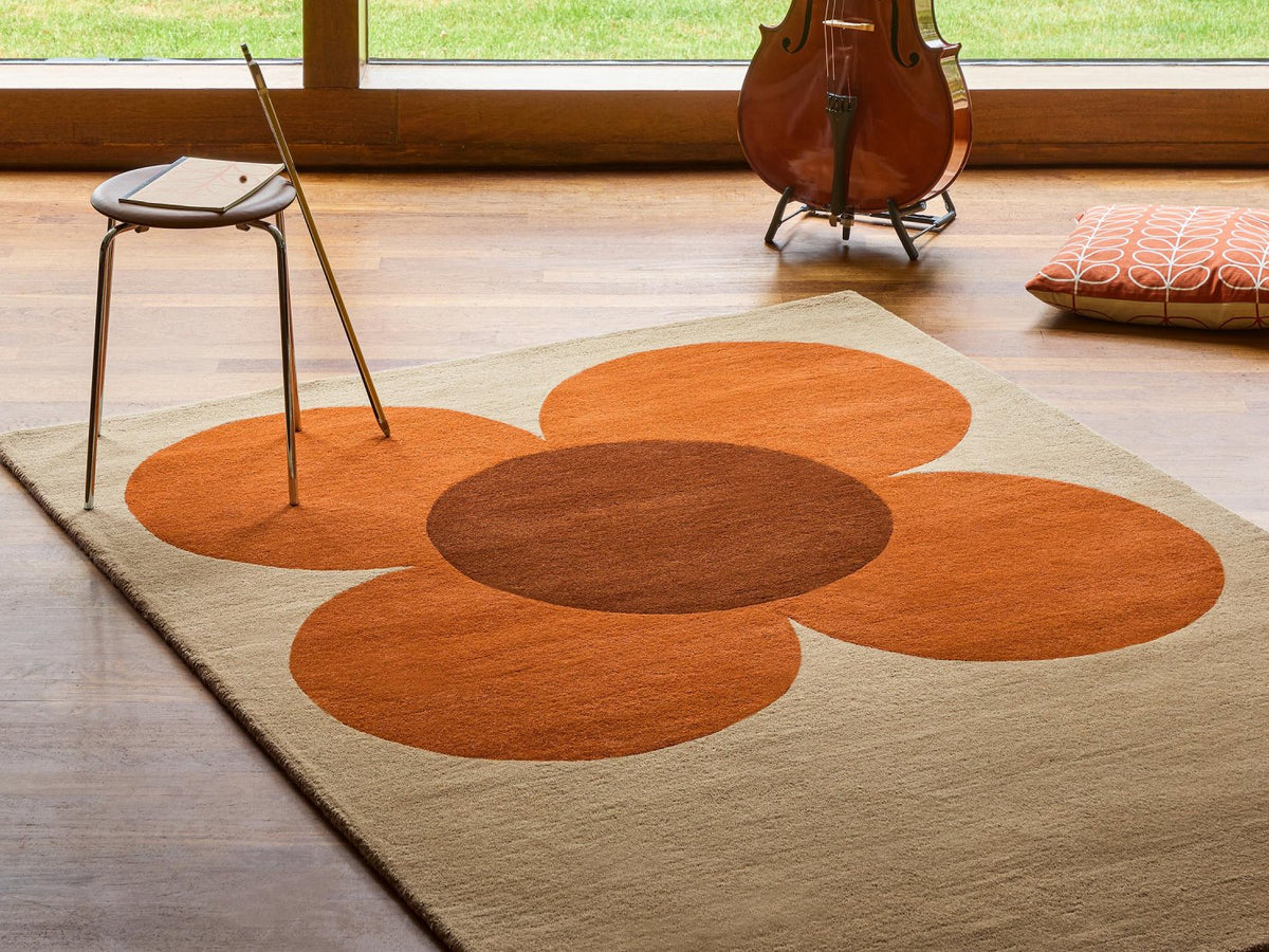 Orla Kiely Flower Placement Pumpkin Ecru rug | Kelaty
