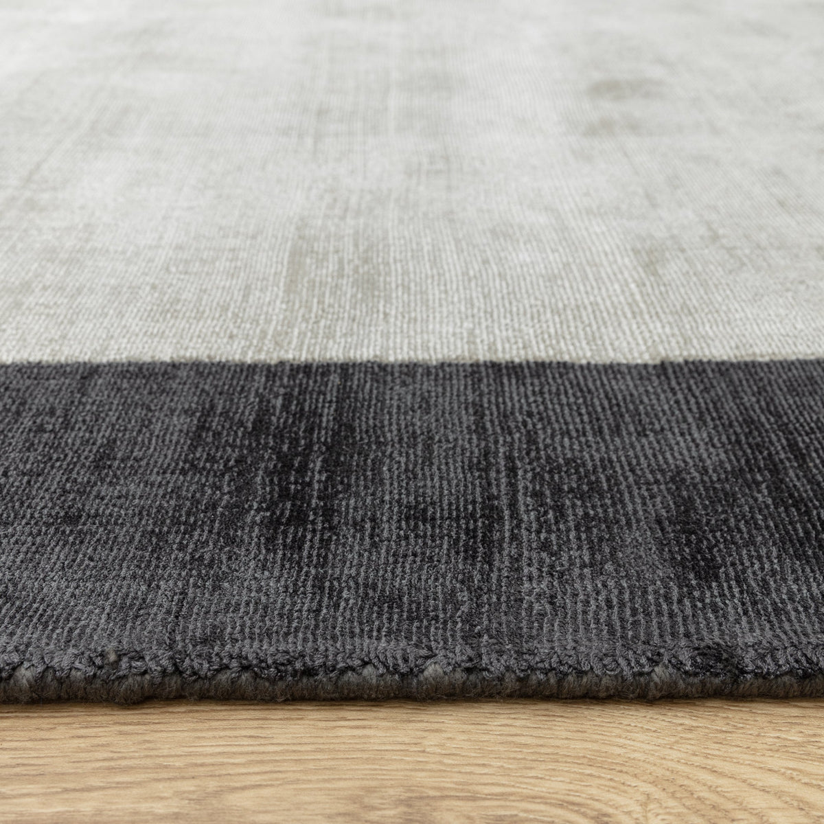 Blade border - Charcoal Silver rug
