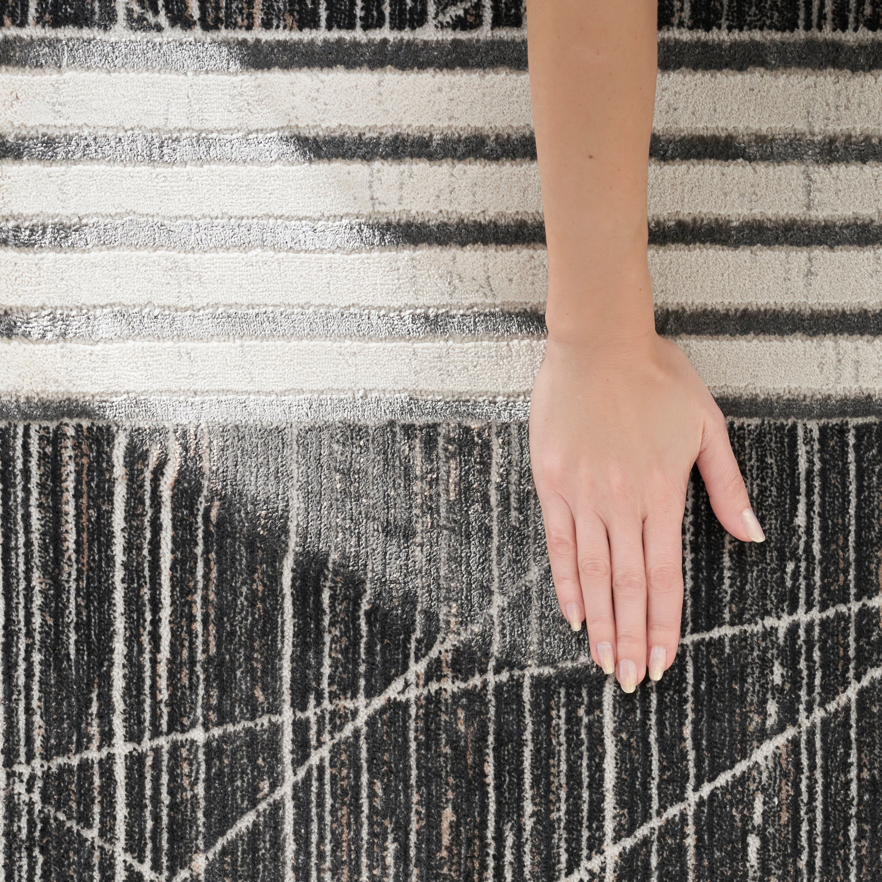 Desire DSR 01 Charcoal Silver