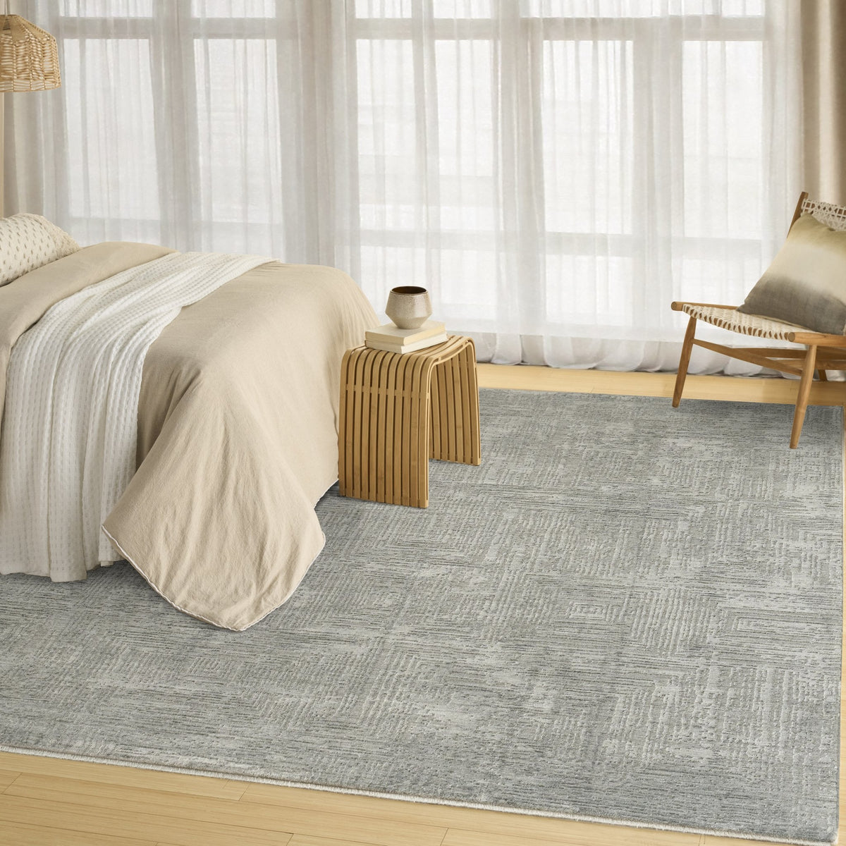DKNY Madison Square MSQ01 Slate rug in a living room