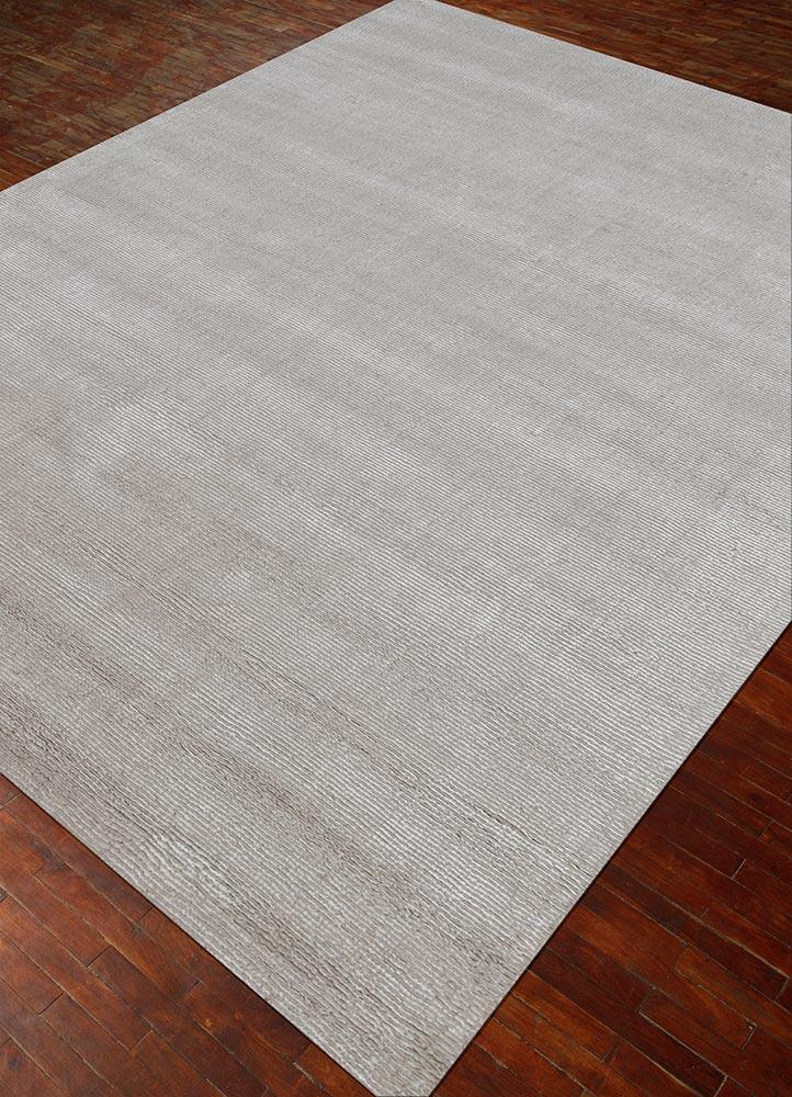 Konstrukt White