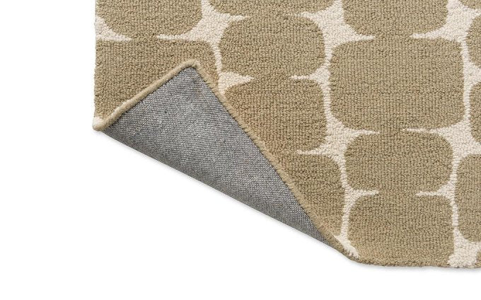 Scion Little Lohko Pebble rug corner turned to show the backing