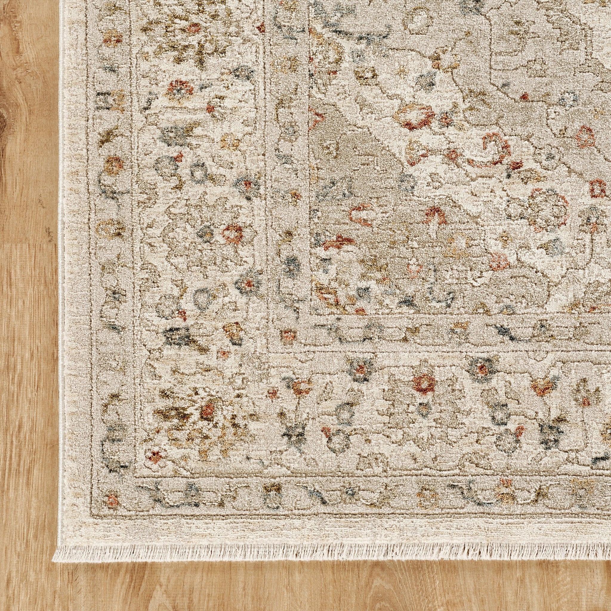 Comila Ivory rug medallion pattern detail