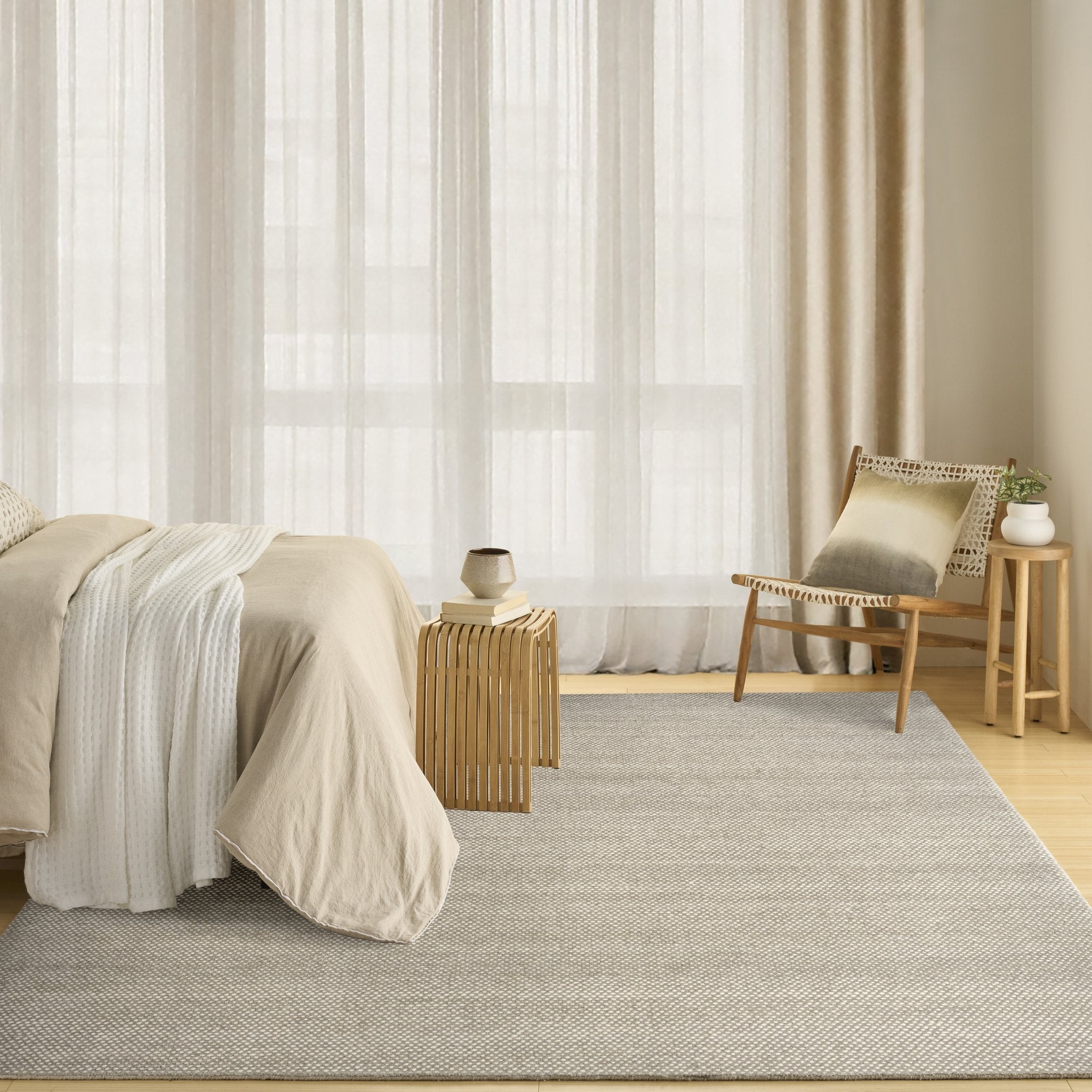 DKNY Rows Row 01 Ivory Grey rug