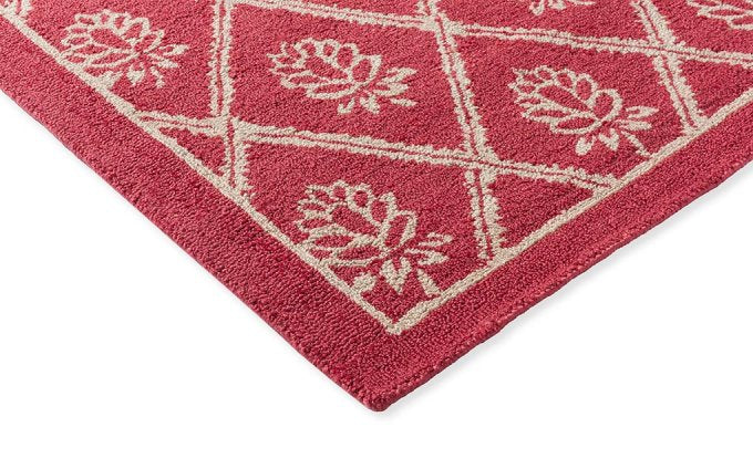 Laura Ashley Porchester Poppy Red outdoor rug corner detail