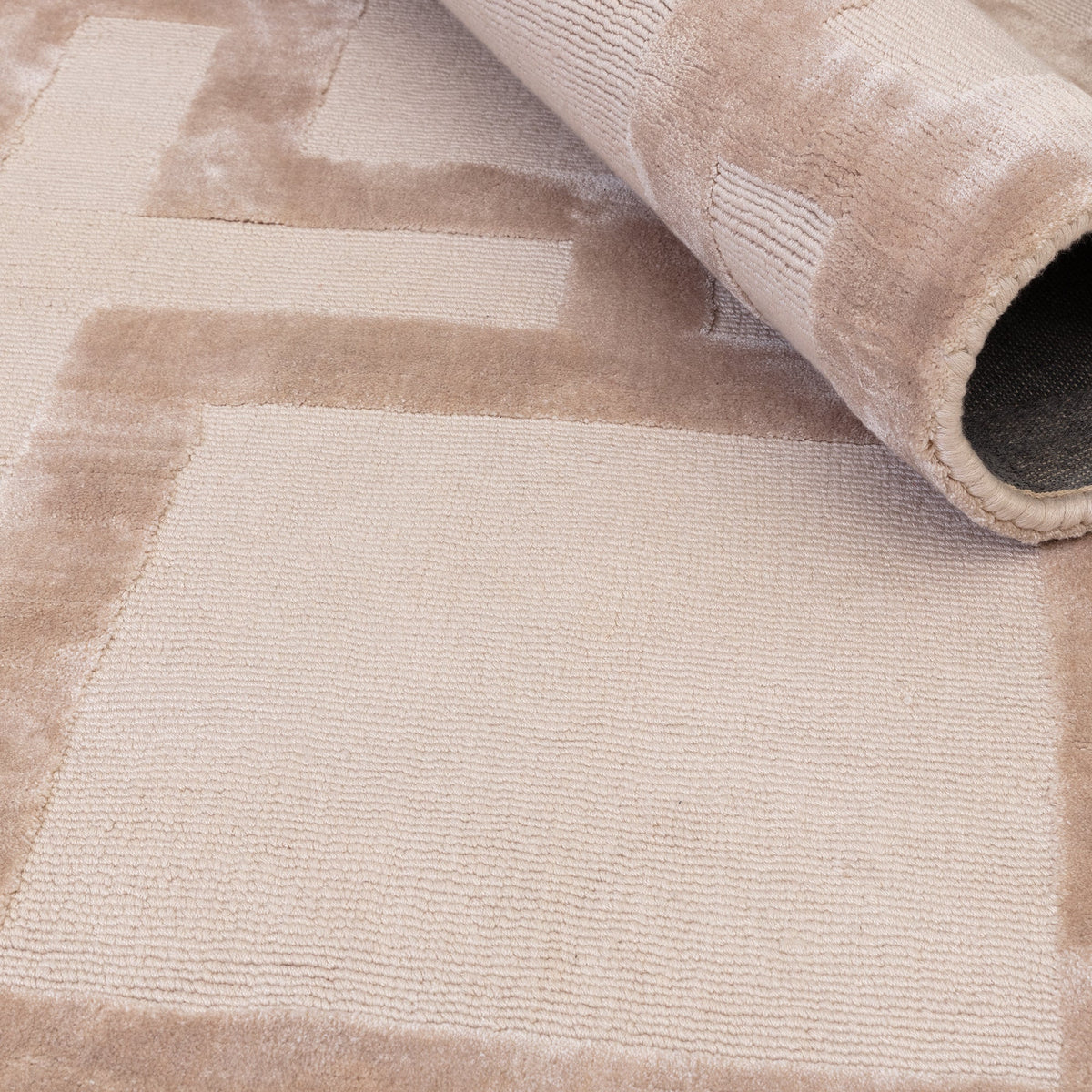 Katherine Carnaby Eaton Sand rug detail