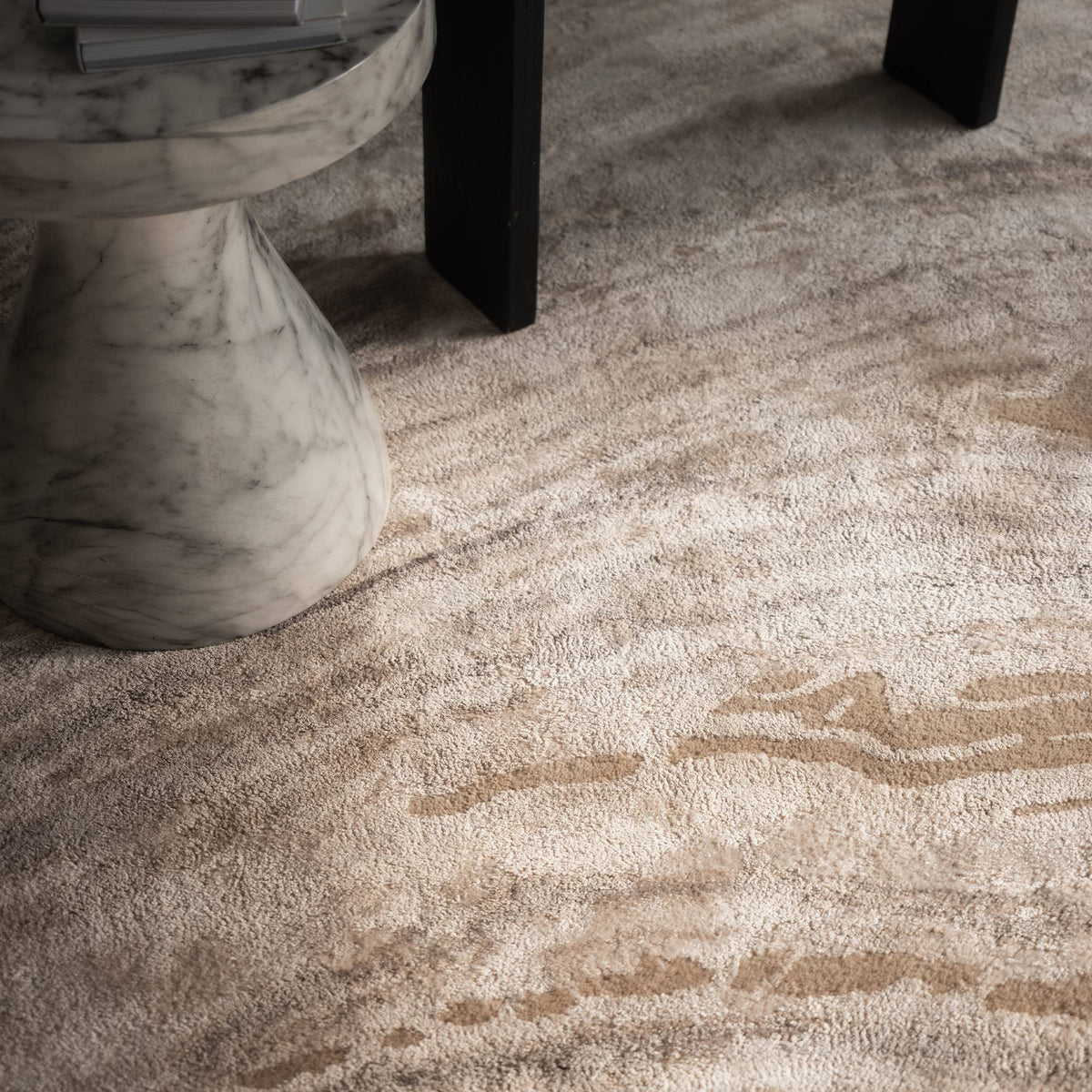 Katherine Carnaby Tuscany Calacatta Marble rug close-up of the pile