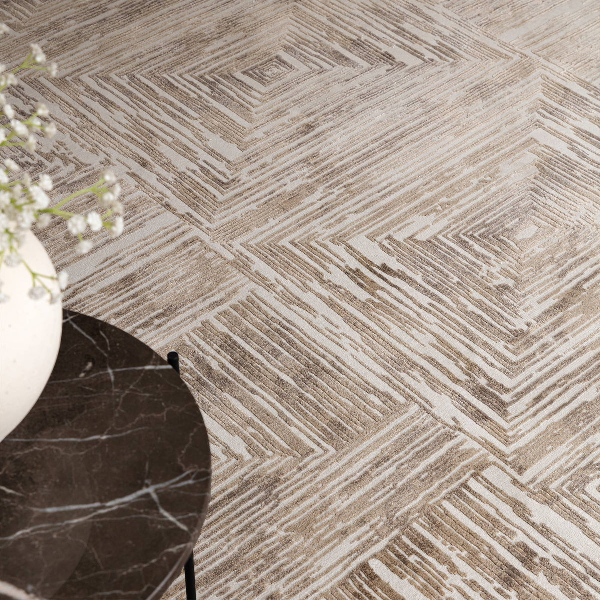 Kuza Portrait Beige rug