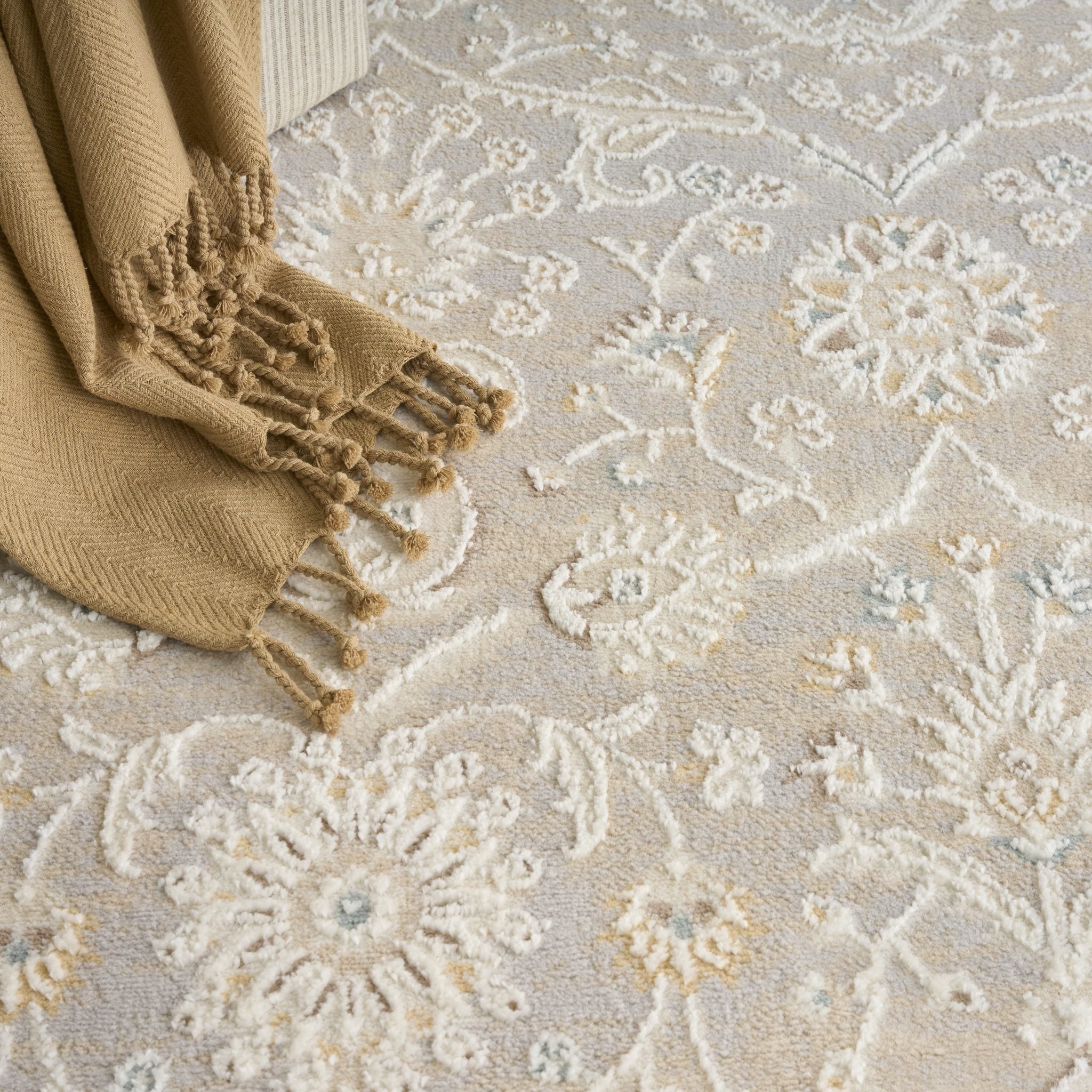 Isla Isl 01 Light Grey rug