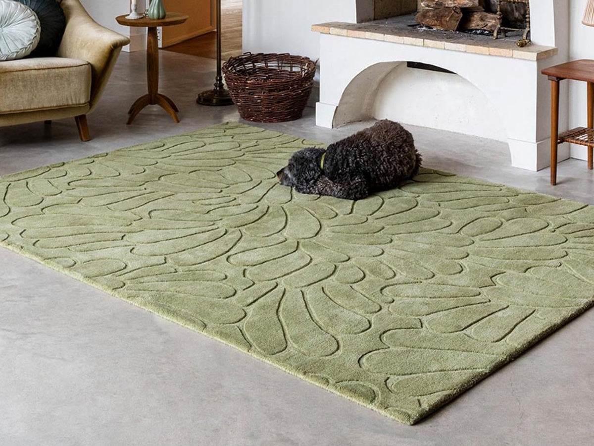 Laura Ashley Coleby Petals Hedgerow Green rug | Kelaty