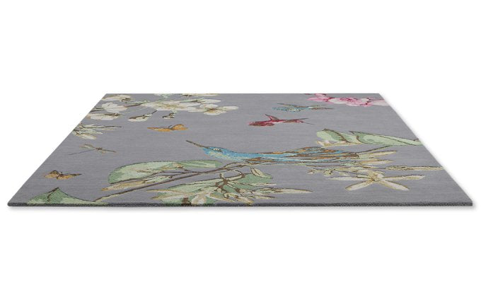 Wedgwood Hummingbird Grey 37804 rug angled view
