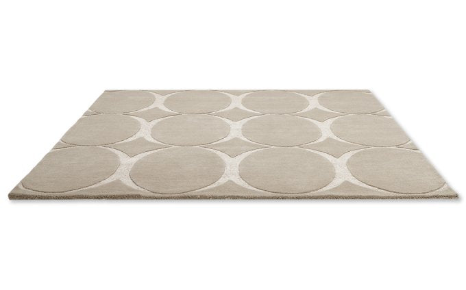 Wedgwood Renaissance Beige 39001 rug angled view