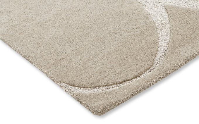 Wedgwood Renaissance Beige 39001 rug corner detail