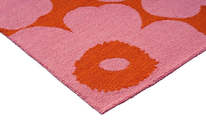 Marimekko Unikko Pink-Orange outdoor rug corner detail