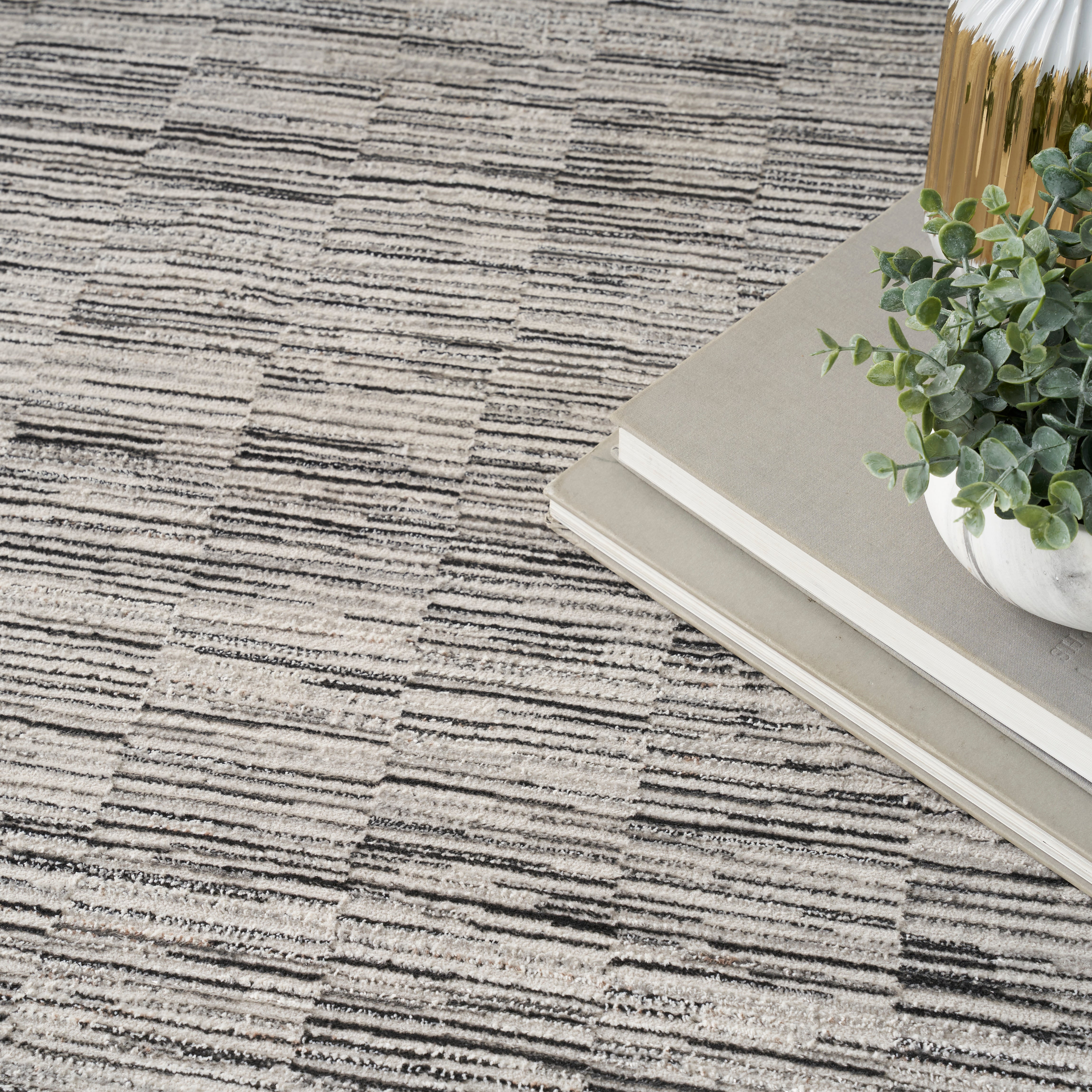 Desire DSR 02 Charcoal Grey