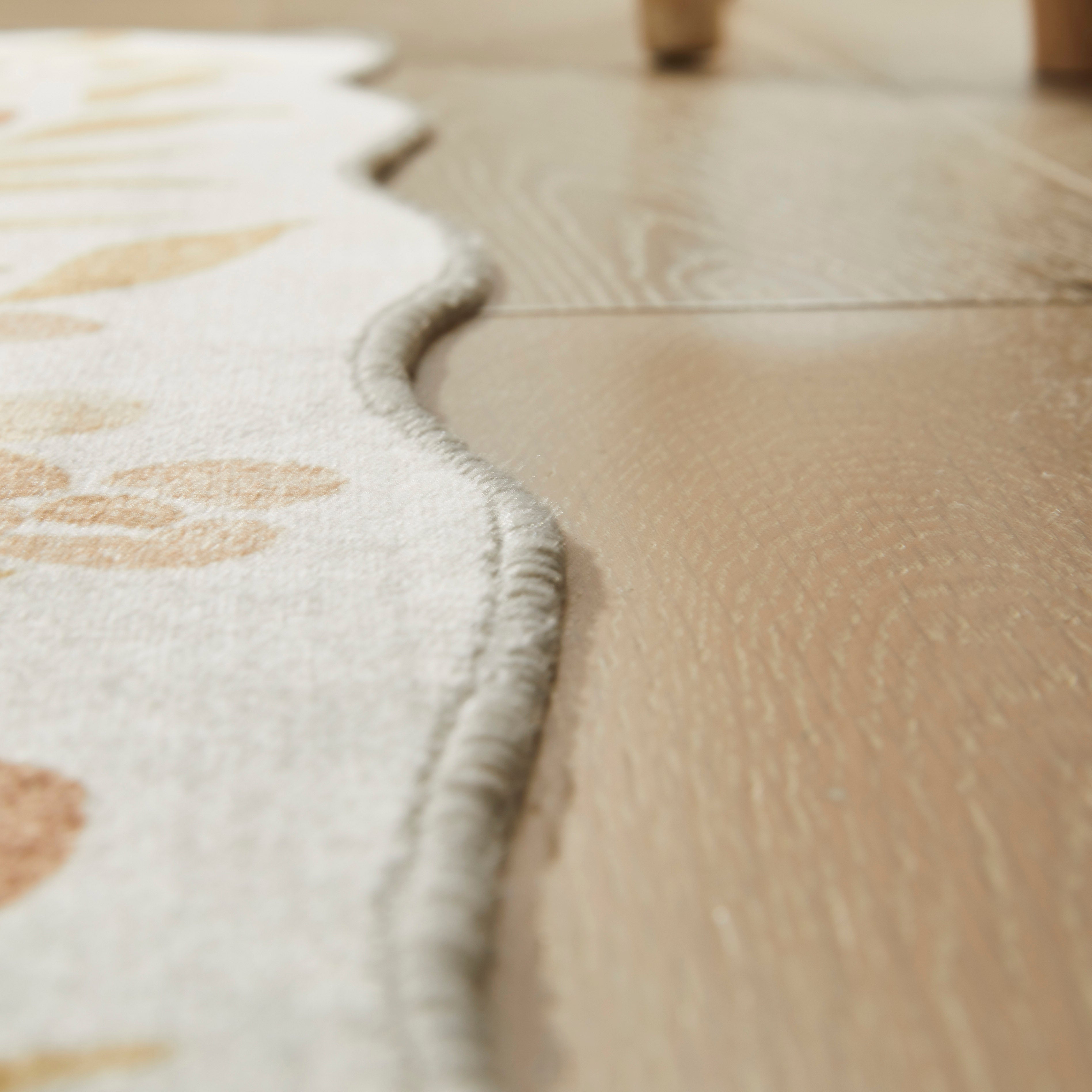 Liberty (Machine washable ) Lib 302 Ivory Gold