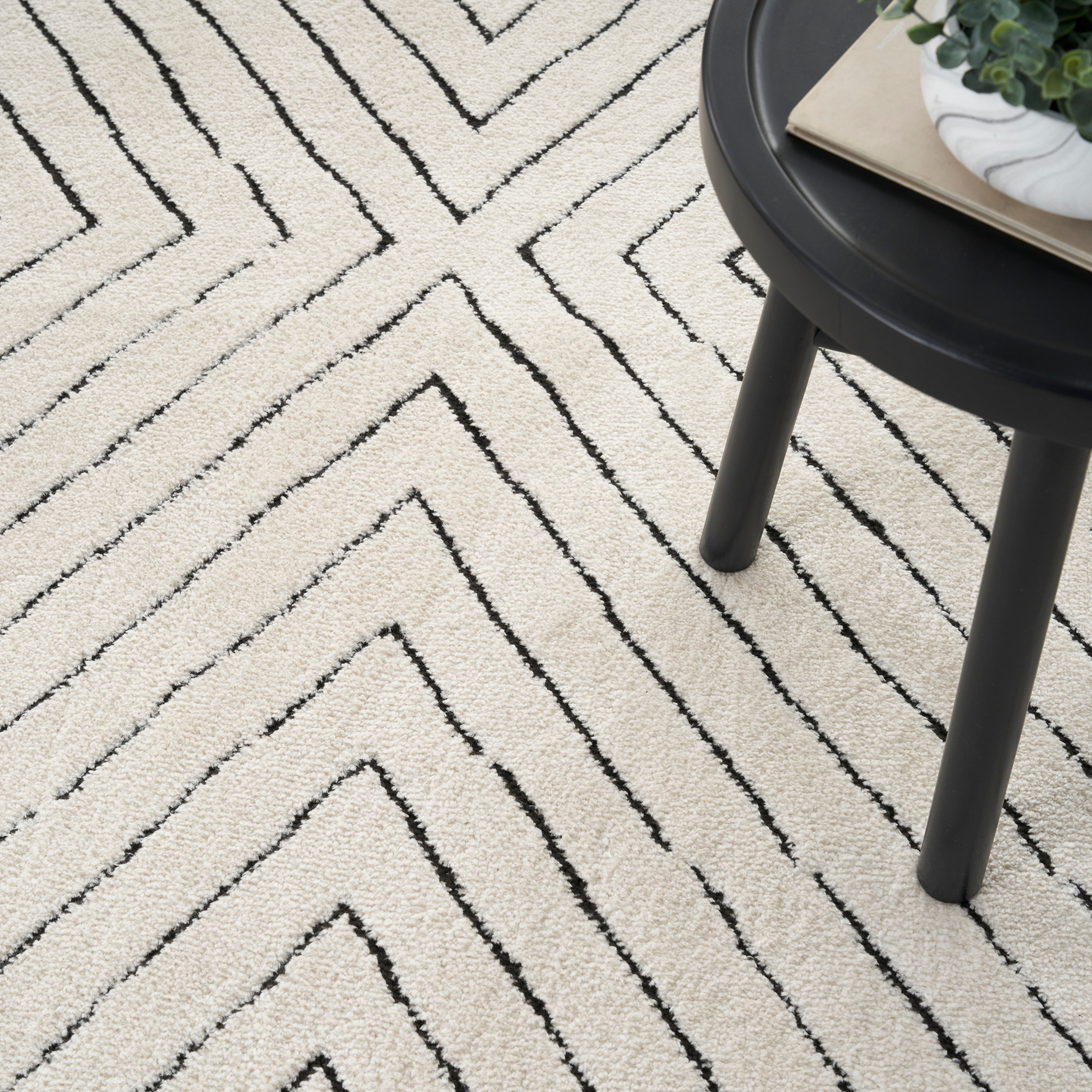 Modern Comfort MNC 01 Ivory Black