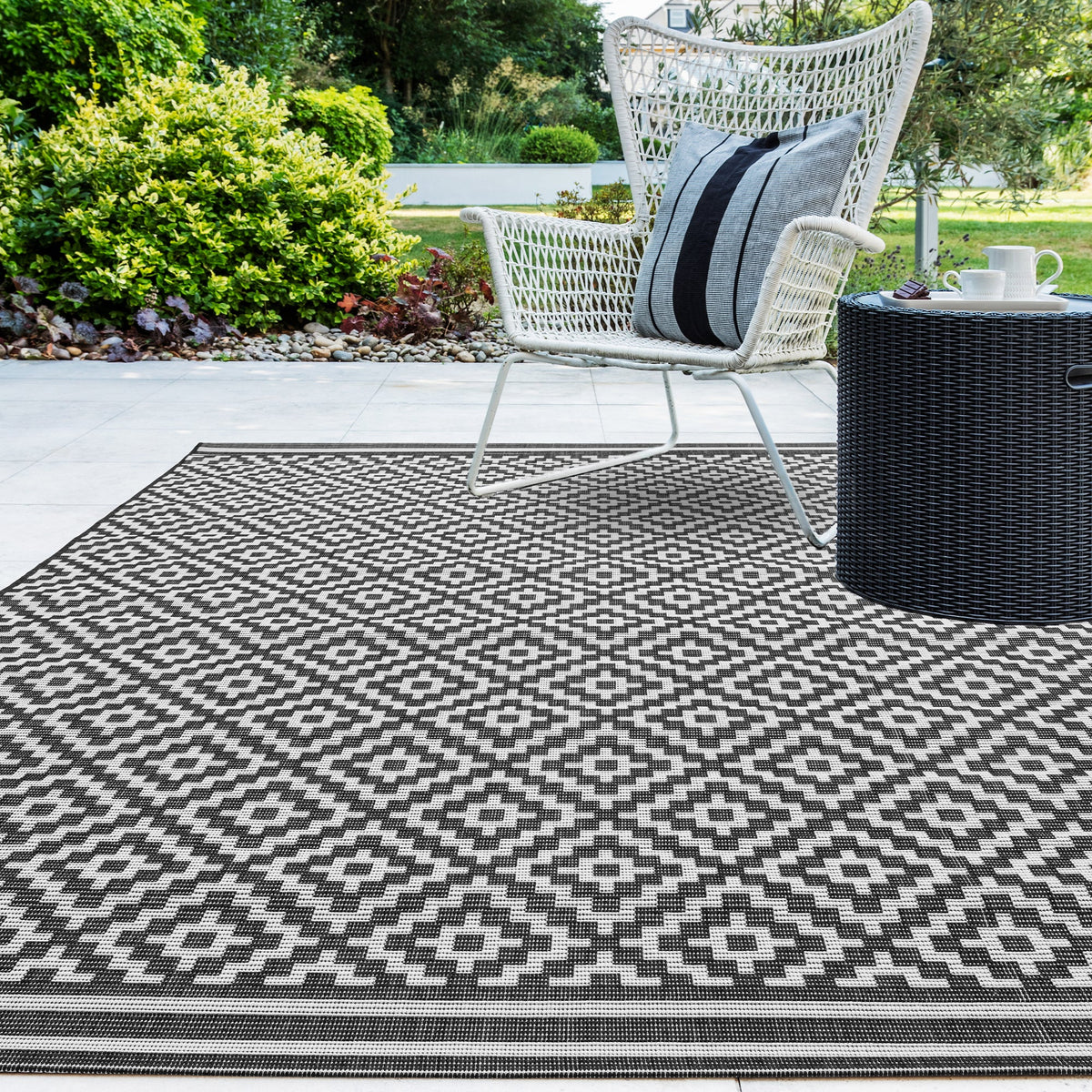 Patio PAT12 Diamond Mono rug