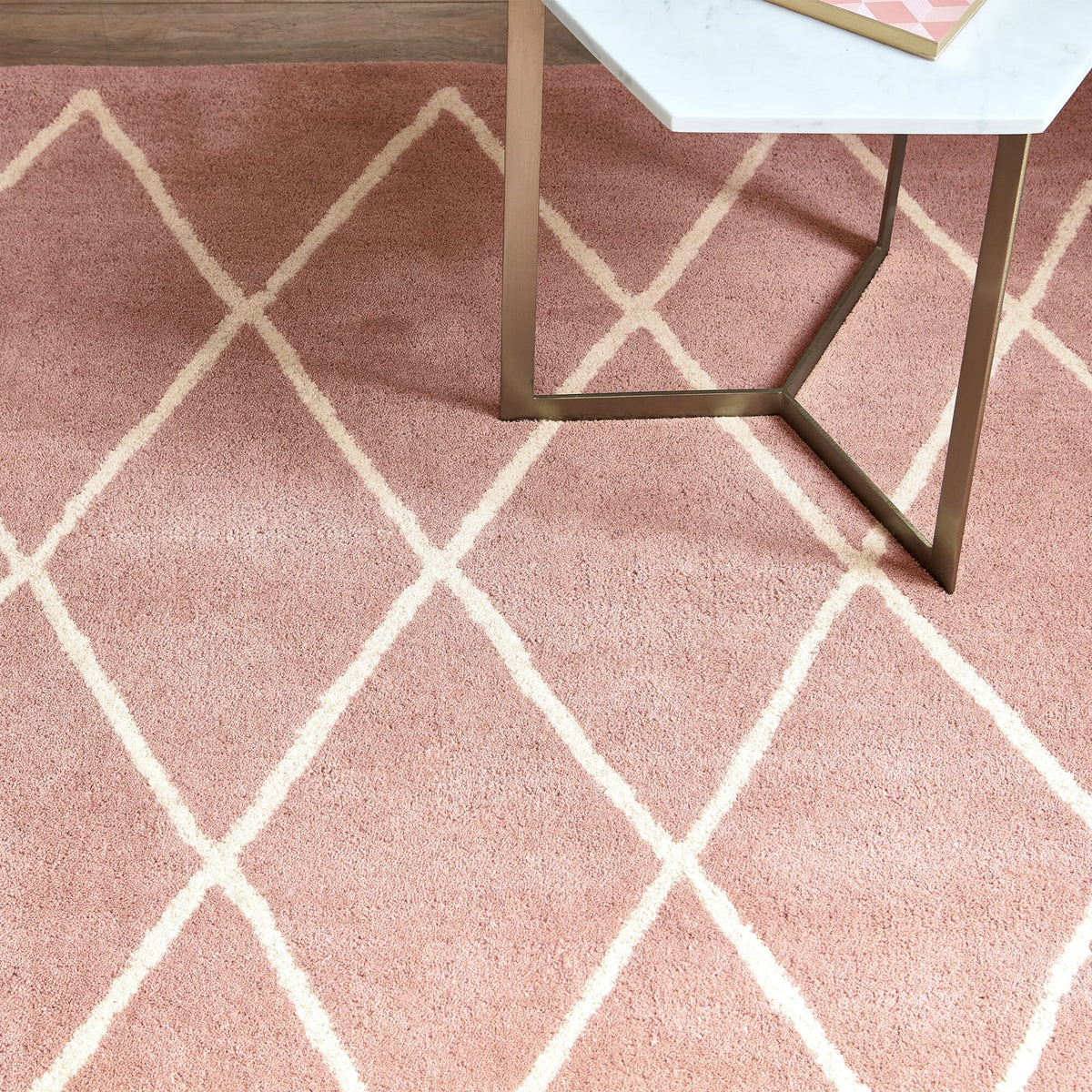 Albany Diamond Pink rug