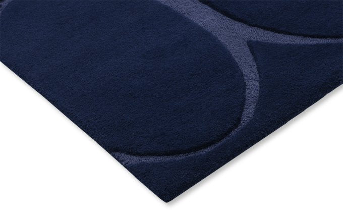 Wedgwood Renaissance Blue 39008 rug corner detail