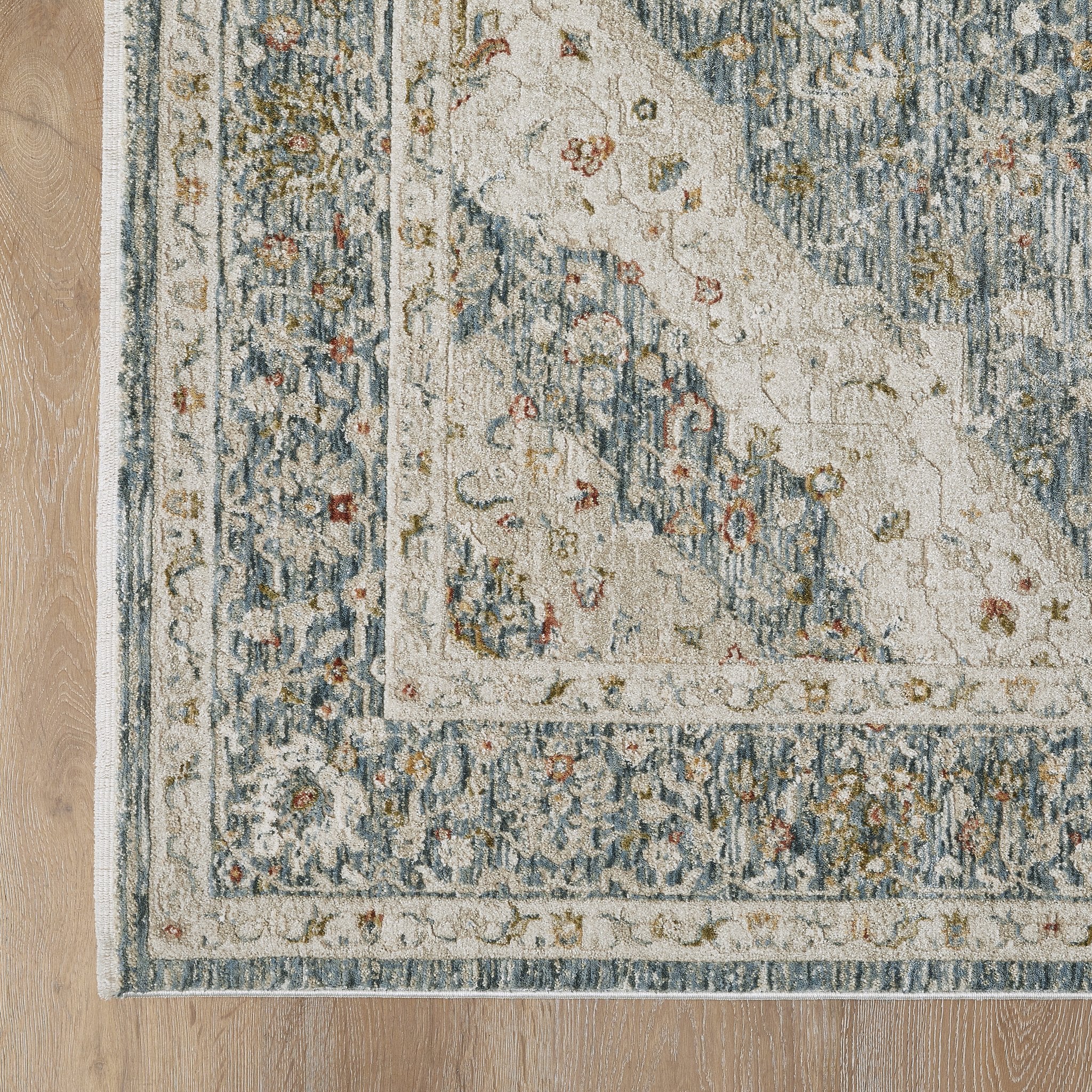 Comila Light Blue rug medallion pattern detail