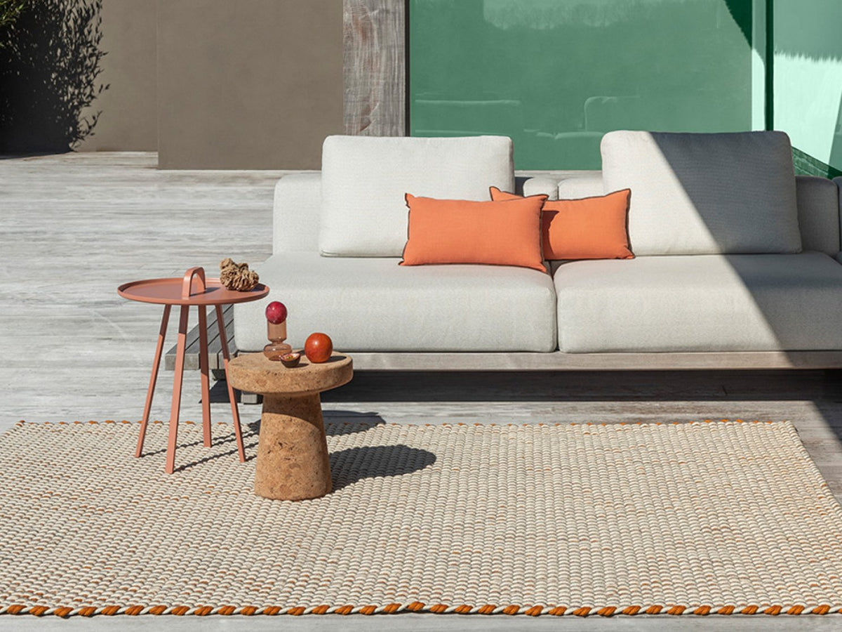 Lace Tricolore White Sand Mango rug in a room setting