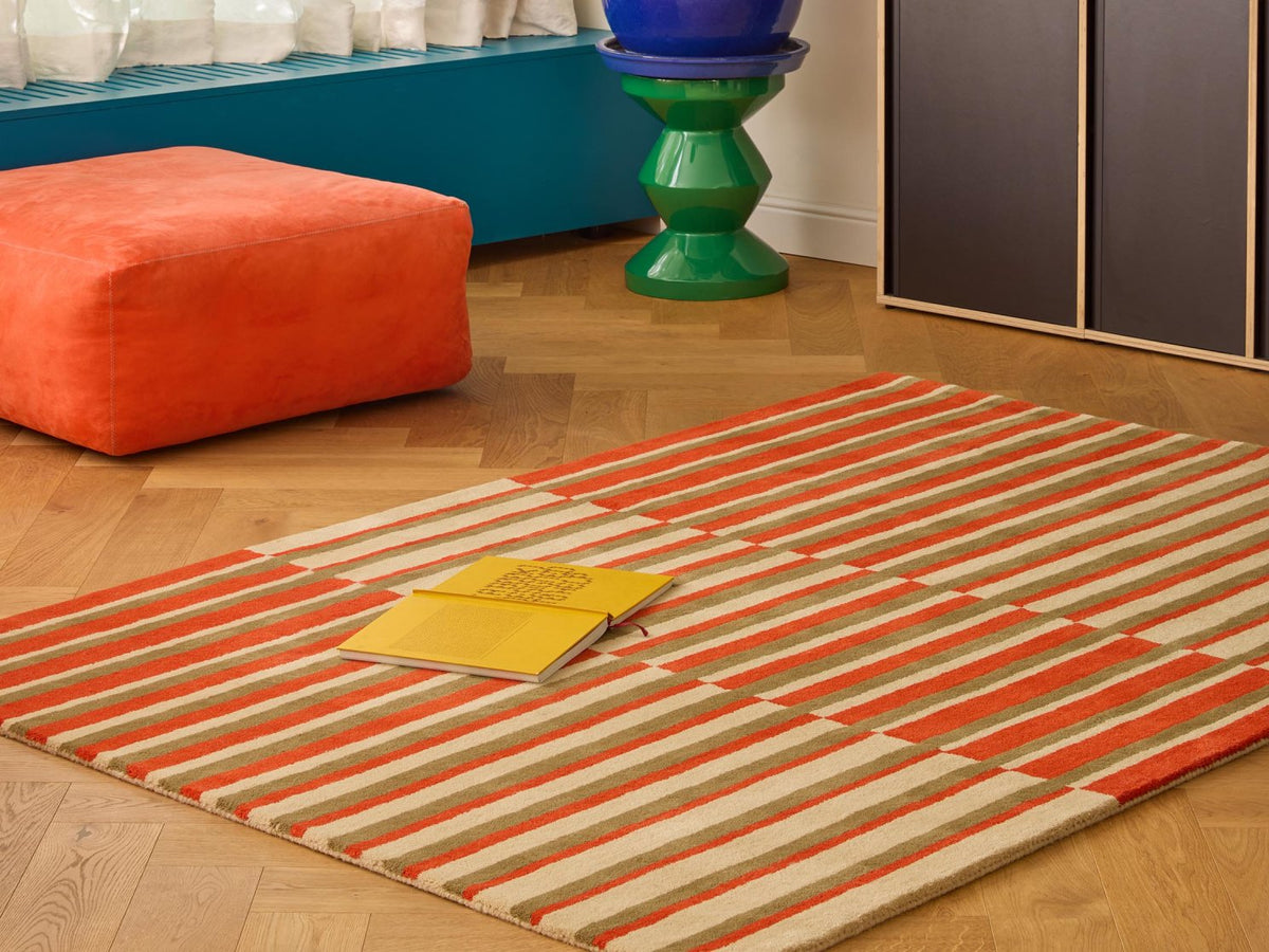Decor Pilar Coral rug in a room setting