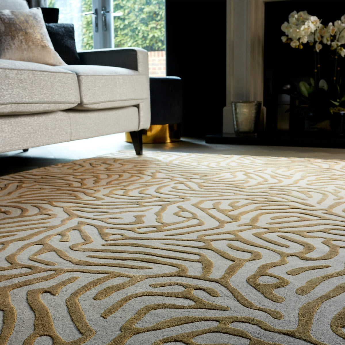 Katherine Carnaby Coral Gold rug close-up of the pile