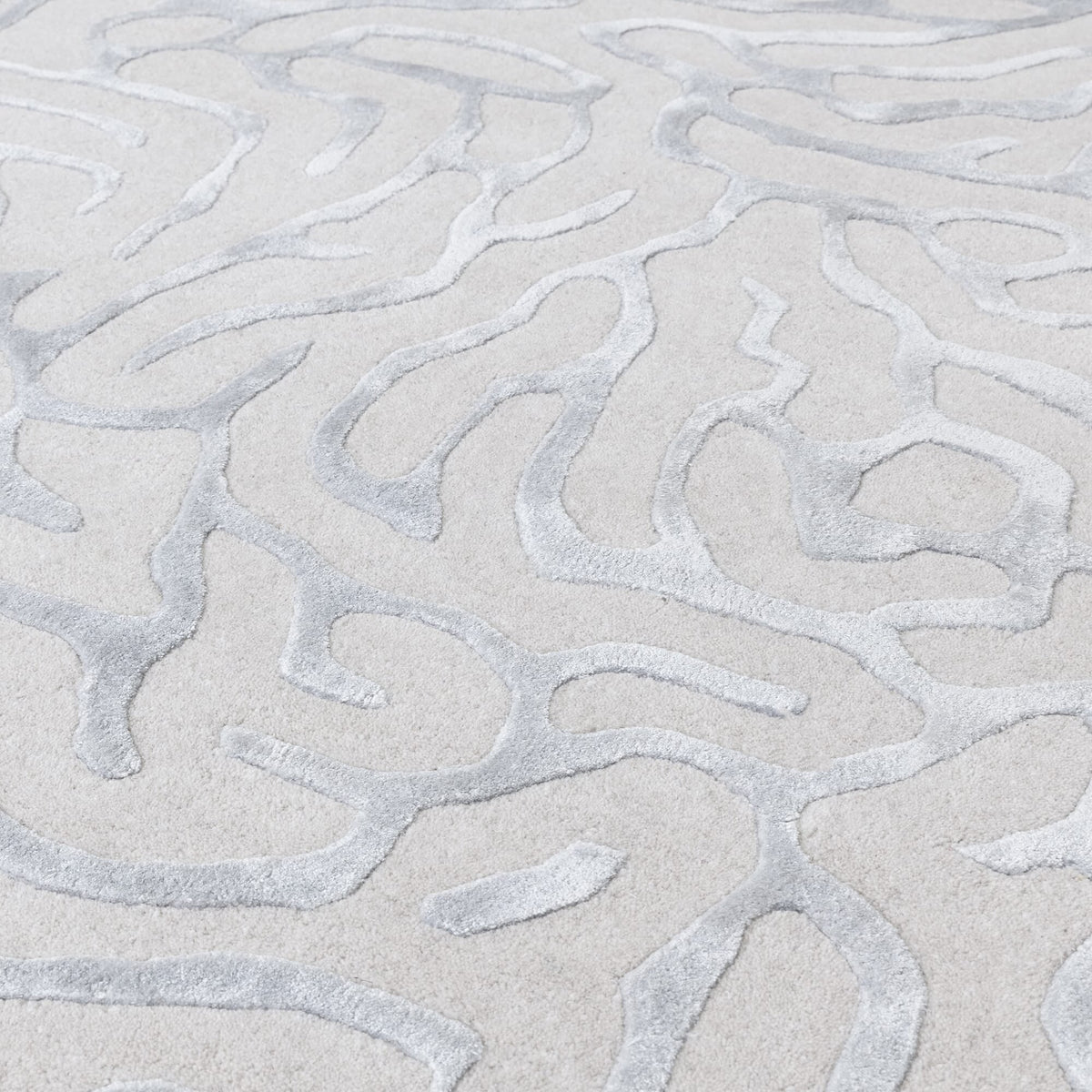 Katherine Carnaby Coral Silver rug detail
