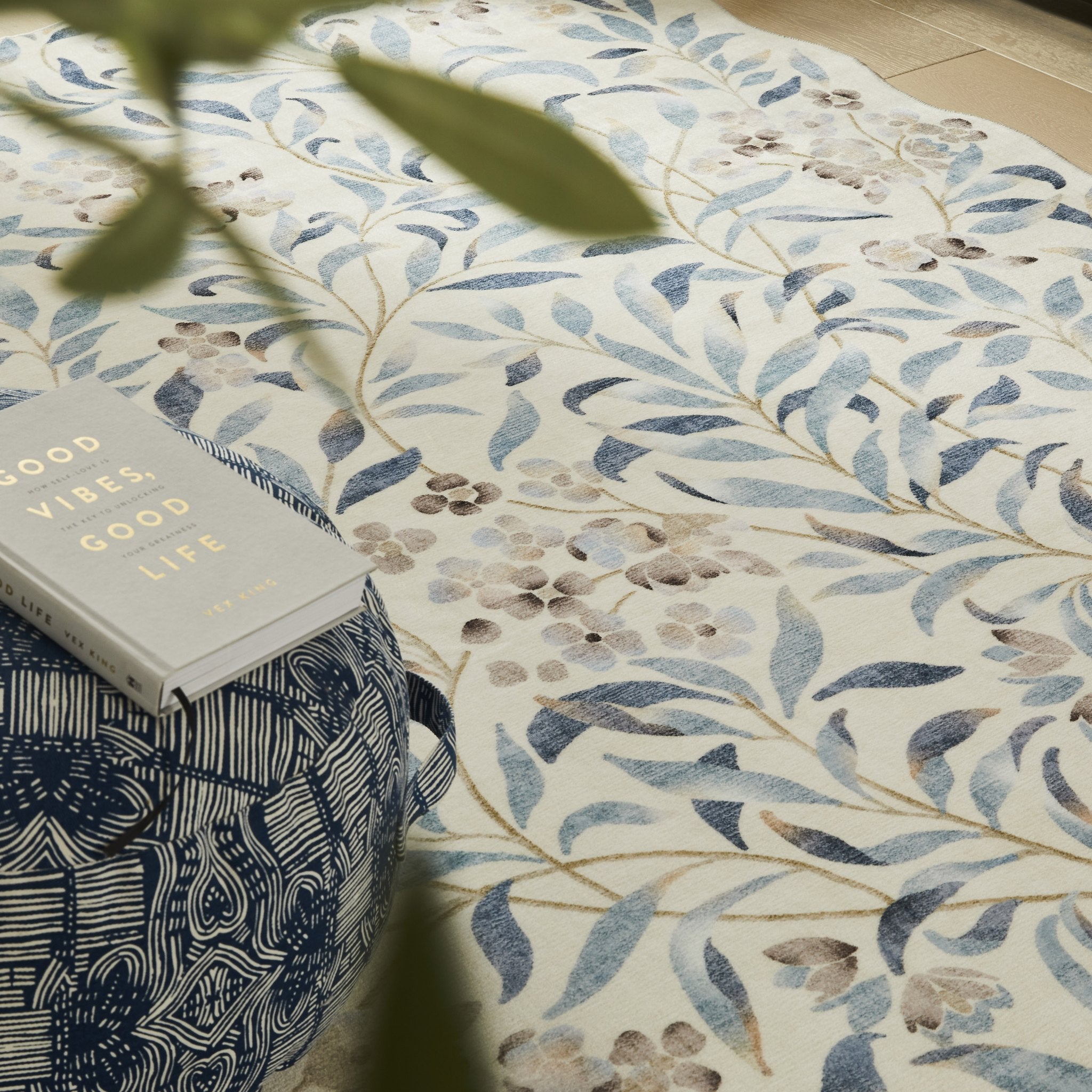 Liberty Lib 301 Ivory Blue rug floral pattern detail