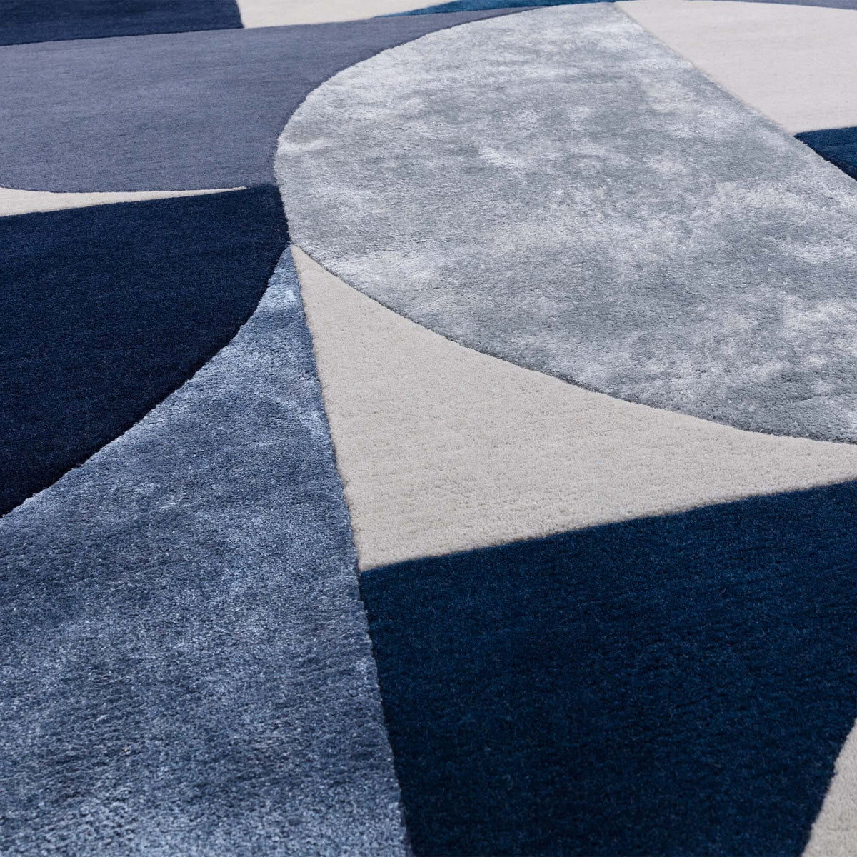 Matrix Oval Indigo MAX74 rug