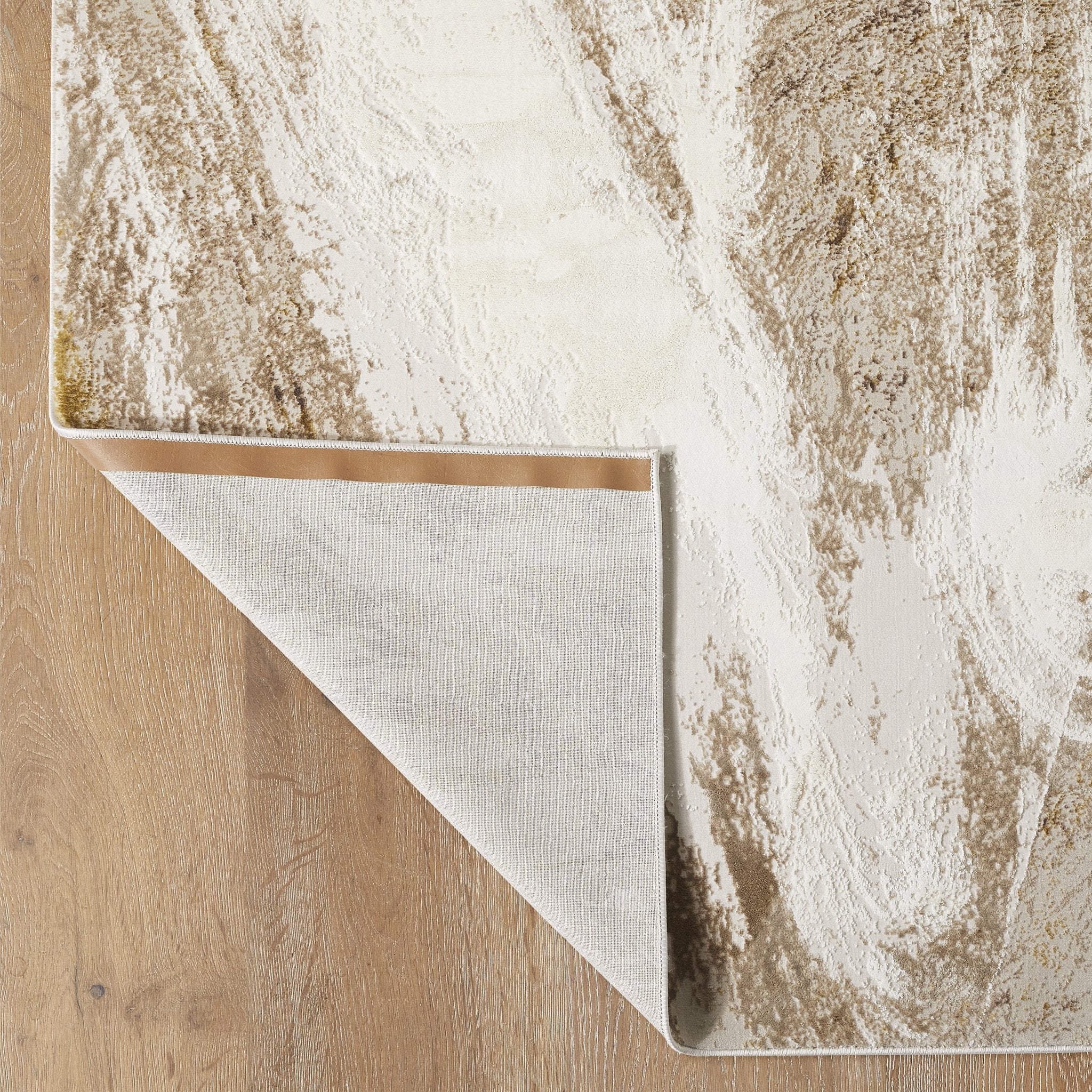 Santa Monica Grey Gold rug abstract pattern close-up